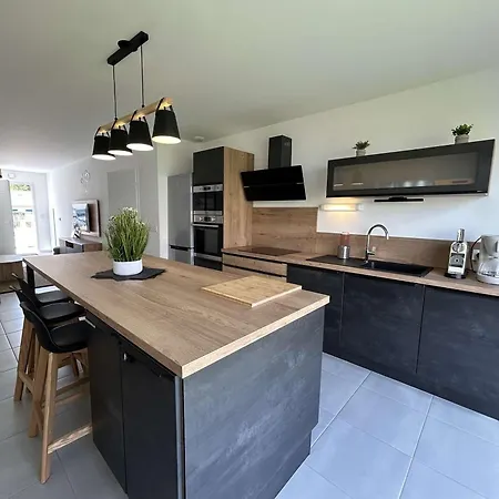 Apartment Moderne 3 Pieces, 5/6 Couchages, Proche Ocean Avec Jardin Et Parking Prive - Fr-1-224c-315 *