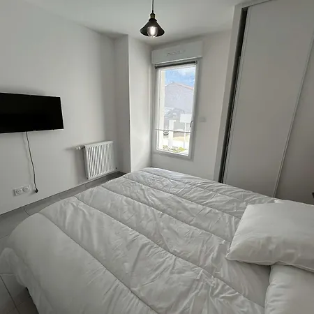 Moderne 3 Pieces, 5/6 Couchages, Proche Ocean Avec Jardin Et Parking Prive - Fr-1-224c-315 Apartment